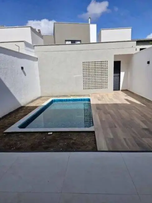 Foto 1 de Casa com 3 quartos à venda, 190m2 em Sim, Feira De Santana - BA