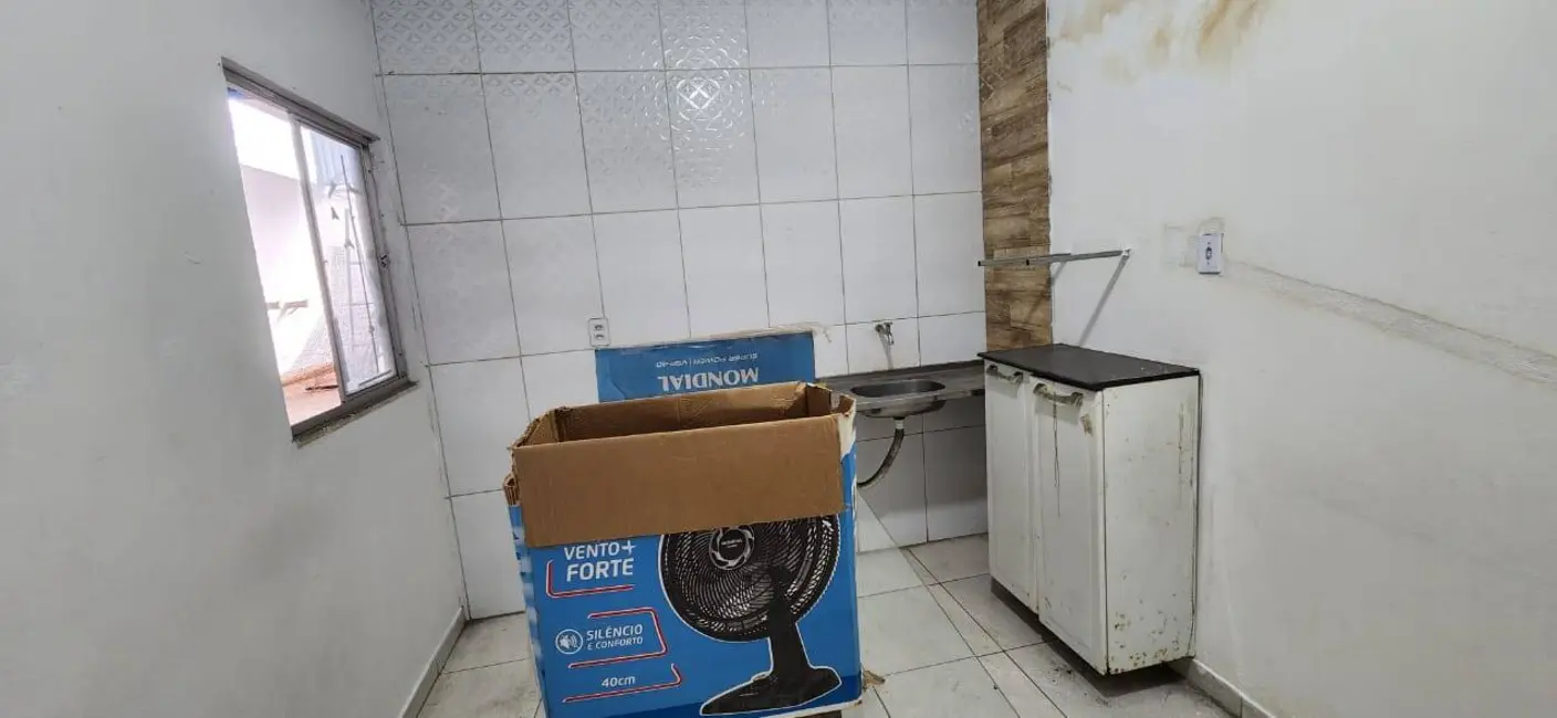 Armazém / Galpão à venda, 250m2 em Tomba, Feira De Santana - BA - imagem 7 Foto 7 de Armazém / Galpão à venda, 250m2 em Tomba, Feira De Santana - BA