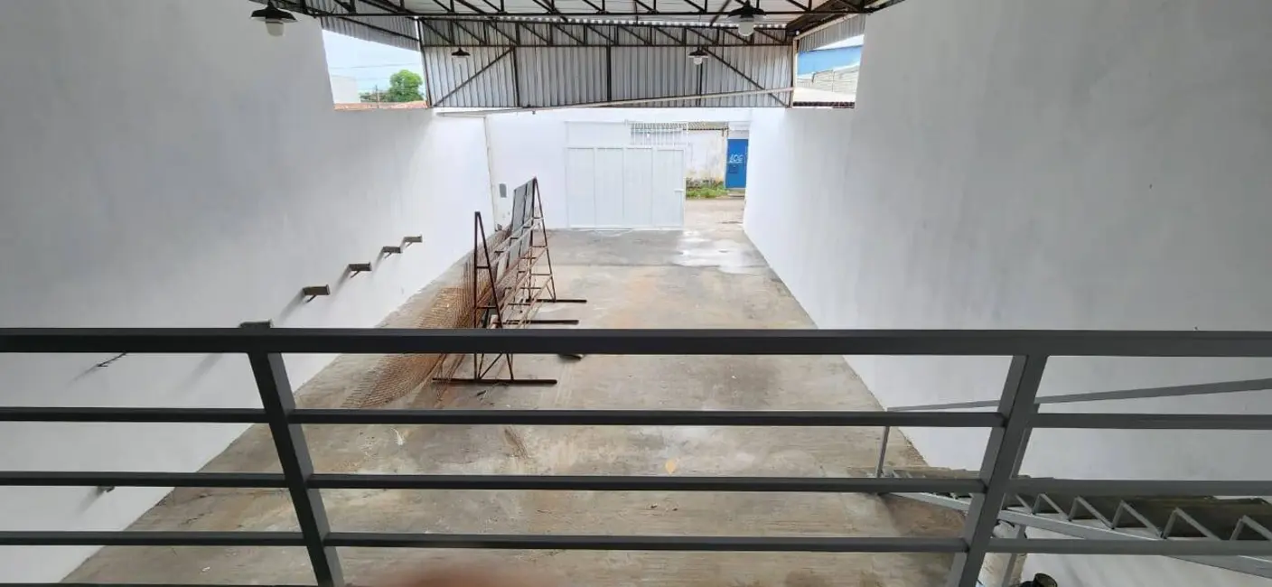 Armazém / Galpão à venda, 250m2 em Tomba, Feira De Santana - BA - imagem 3 Foto 3 de Armazém / Galpão à venda, 250m2 em Tomba, Feira De Santana - BA