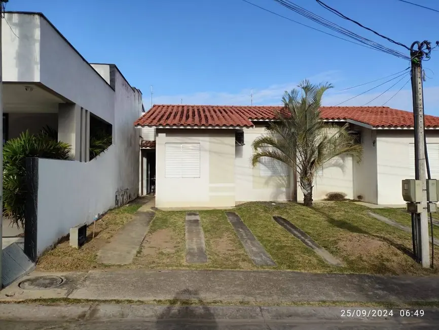 Foto 1 de Casa com 2 quartos à venda em Registro, Feira De Santana - BA