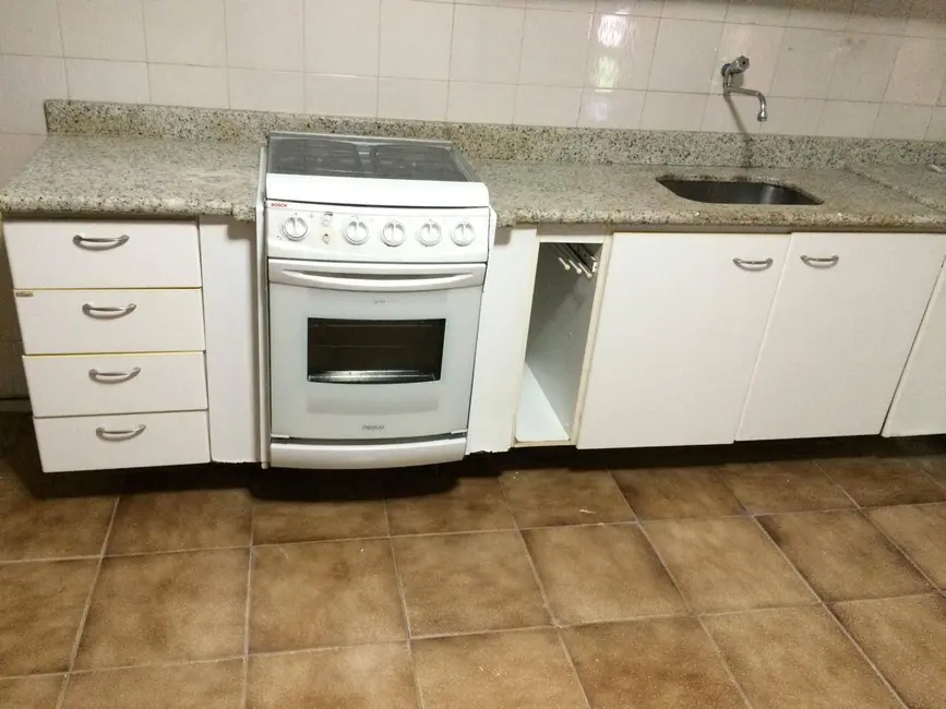 Casa com 4 quartos à venda, 300m2 em Feira De Santana - BA - imagem 5 Foto 5 de Casa com 4 quartos à venda, 300m2 em Feira De Santana - BA