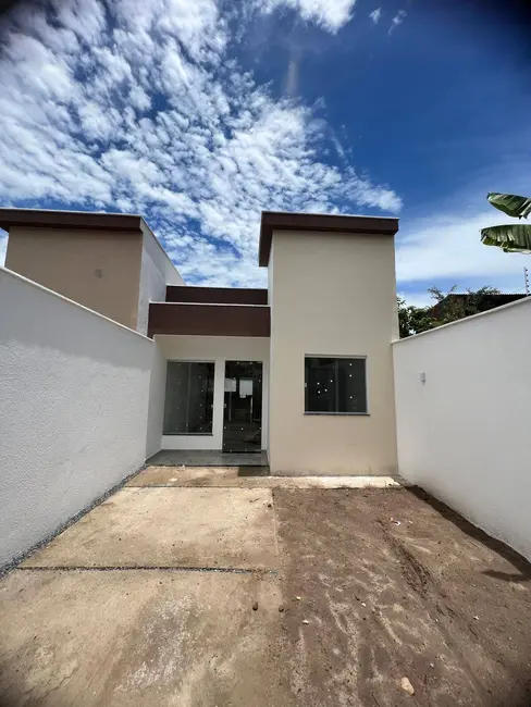 Foto 2 de Casa com 2 quartos à venda, 125m2 em Gabriela, Feira De Santana - BA