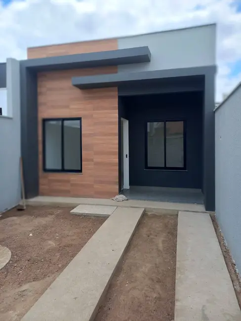 Foto 1 de Casa com 2 quartos à venda, 125m2 em Mangabeira, Feira De Santana - BA