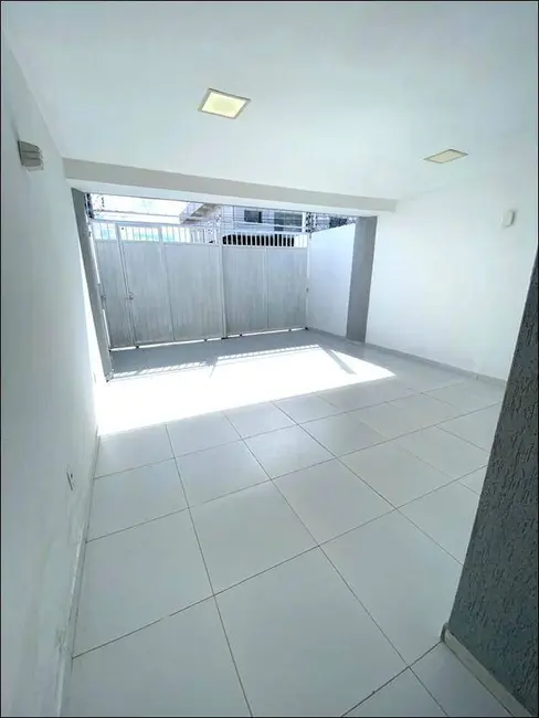 Foto 2 de Casa com 3 quartos à venda, 125m2 em Mangabeira, Feira De Santana - BA