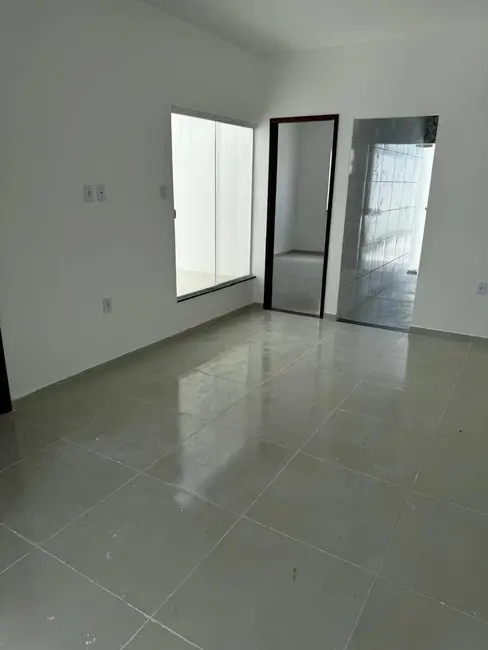 Foto 2 de Casa com 2 quartos à venda, 138m2 em Conceição, Feira De Santana - BA