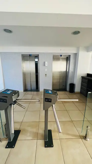 Sala Comercial à venda e para alugar, 25m2 em Centro, Feira De Santana - BA - imagem 4 Foto 4 de Sala Comercial à venda e para alugar, 25m2 em Centro, Feira De Santana - BA