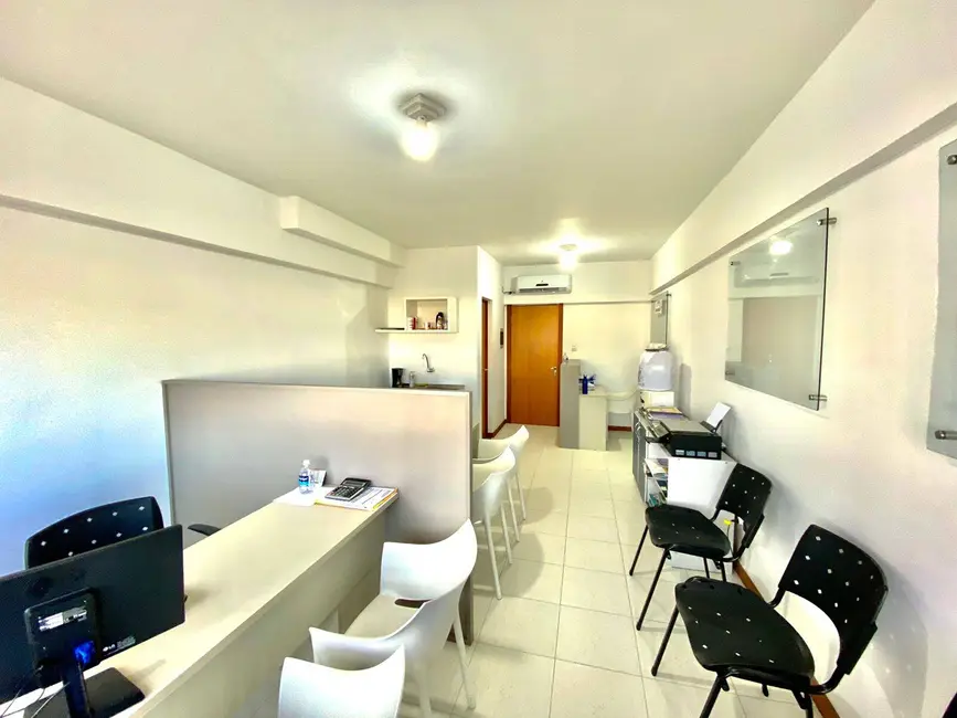 Sala Comercial à venda e para alugar, 25m2 em Centro, Feira De Santana - BA - imagem 7 Foto 7 de Sala Comercial à venda e para alugar, 25m2 em Centro, Feira De Santana - BA