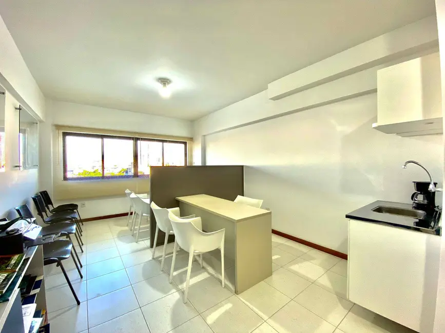Sala Comercial à venda e para alugar, 25m2 em Centro, Feira De Santana - BA - imagem 8 Foto 8 de Sala Comercial à venda e para alugar, 25m2 em Centro, Feira De Santana - BA