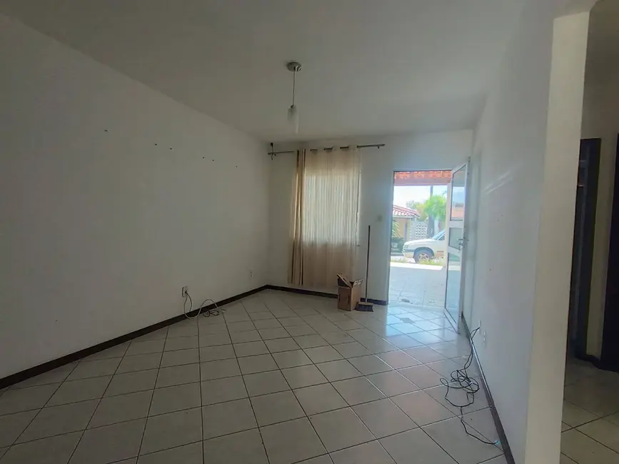 Casa de Condomínio com 3 quartos para alugar em Pedra do Descanso, Feira De Santana - BA - imagem 2 Foto 2 de Casa de Condomínio com 3 quartos para alugar em Pedra do Descanso, Feira De Santana - BA