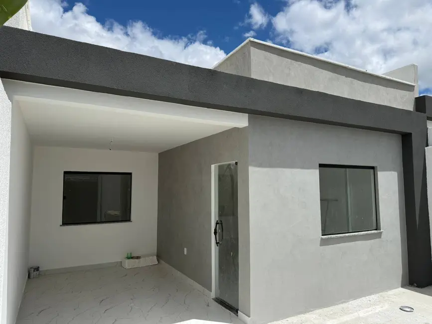 Foto 2 de Casa com 3 quartos à venda, 166m2 em Mangabeira, Feira De Santana - BA