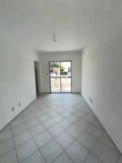 Foto 2 de Casa de Condomínio com 2 quartos à venda, 46m2 em Papagaio, Feira De Santana - BA