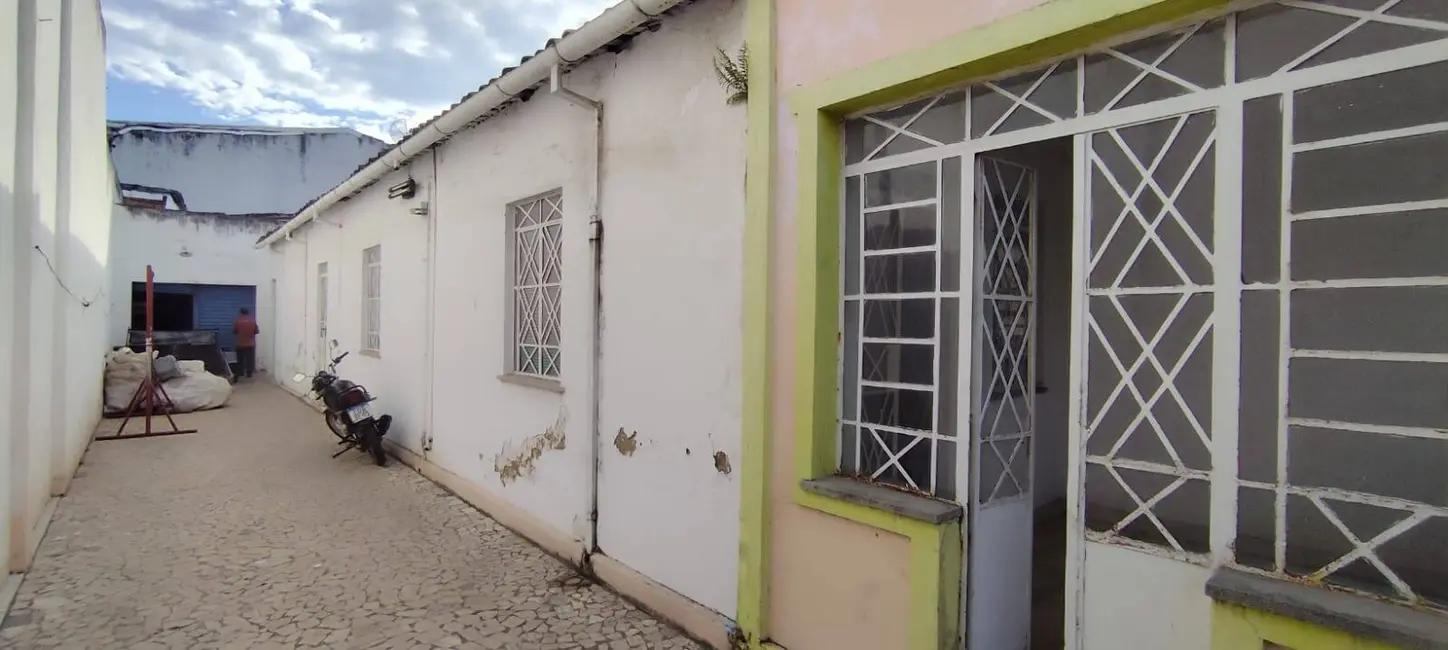 Casa com 3 quartos à venda, 493m2 em Sobradinho, Feira De Santana - BA - imagem 3 Foto 3 de Casa com 3 quartos à venda, 493m2 em Sobradinho, Feira De Santana - BA