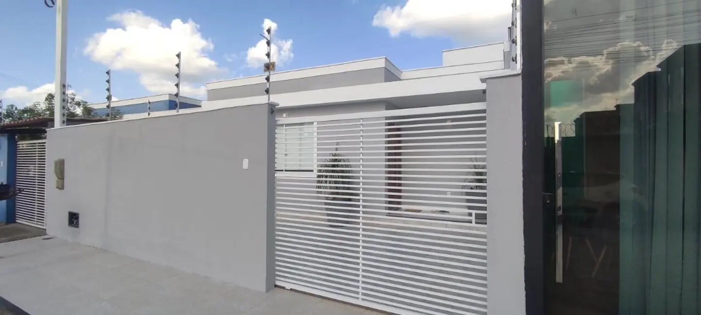 Casa com 2 quartos à venda, 100m2 em Sim, Feira De Santana - BA - imagem 2 Foto 2 de Casa com 2 quartos à venda, 100m2 em Sim, Feira De Santana - BA