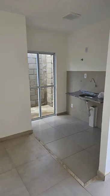 Foto 6 de Casa com 2 quartos para alugar em Sim, Feira De Santana - BA