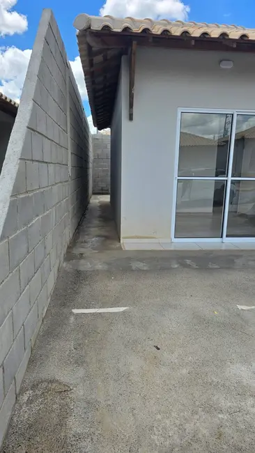 Foto 2 de Casa com 2 quartos para alugar em Sim, Feira De Santana - BA