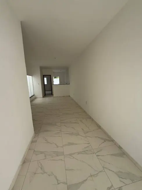 Casa com 2 quartos à venda, 125m2 em Mangabeira, Feira De Santana - BA - imagem 2 Foto 2 de Casa com 2 quartos à venda, 125m2 em Mangabeira, Feira De Santana - BA