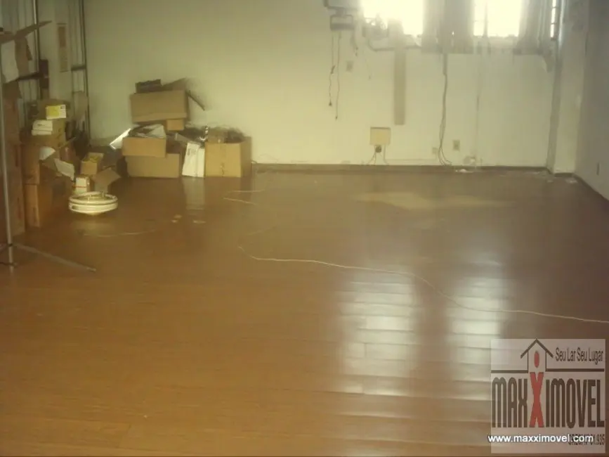 Foto 9 de Armazém / Galpão à venda, 2500m2 em Ramos, Rio De Janeiro - RJ