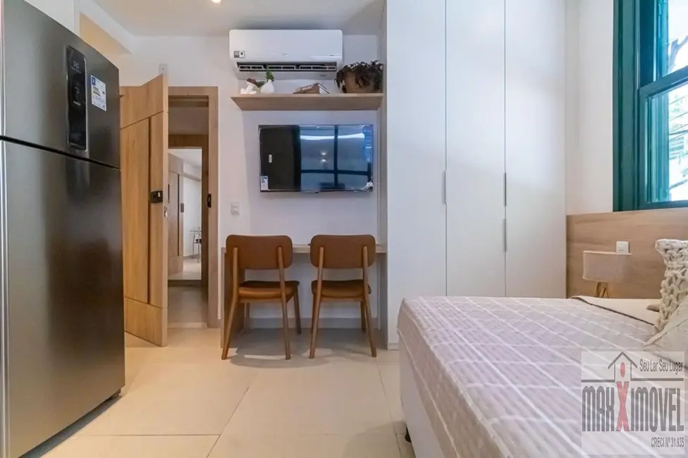 Apartamento com 1 quarto à venda, 38m2 em Copacabana, Rio De Janeiro - RJ - imagem 3 Foto 3 de Apartamento com 1 quarto à venda, 38m2 em Copacabana, Rio De Janeiro - RJ