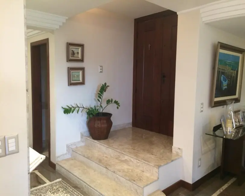 Foto 1 de Apartamento com 5 quartos à venda, 240m2 em Itaigara, Salvador - BA