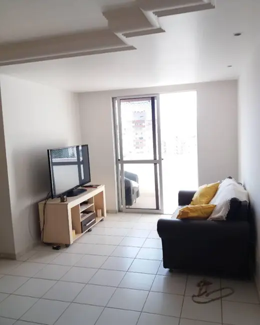 Foto 2 de Apartamento com 2 quartos à venda, 84m2 em Imbuí, Salvador - BA