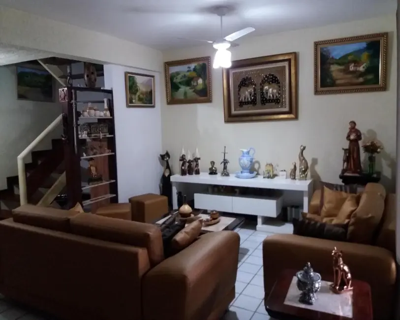 Foto 2 de Casa com 3 quartos à venda, 125m2 em Itapuã, Salvador - BA