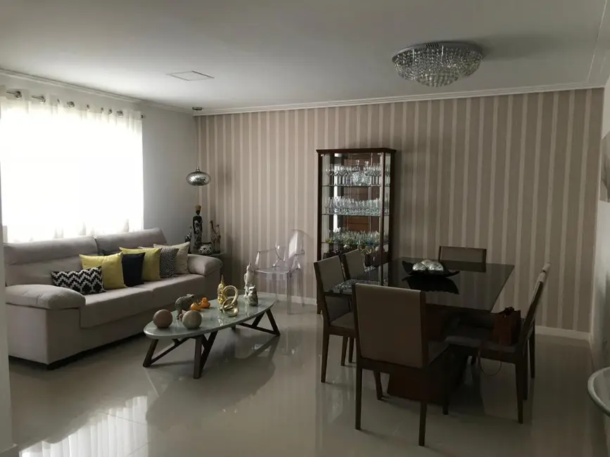 Foto 1 de Casa de Condomínio com 4 quartos à venda, 350m2 em Buraquinho, Lauro De Freitas - BA