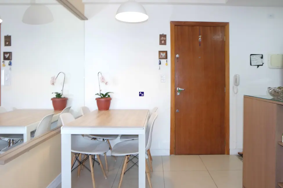 Foto 4 de Apartamento com 2 quartos à venda, 57m2 em Jardim Marilu, Carapicuiba - SP