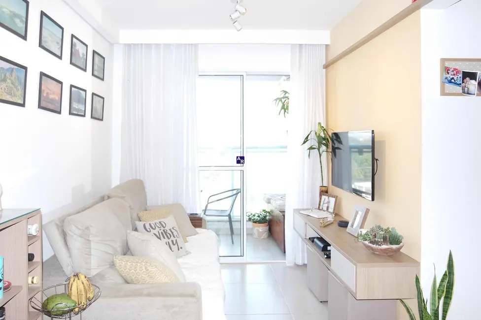 Foto 2 de Apartamento com 2 quartos à venda, 57m2 em Jardim Marilu, Carapicuiba - SP