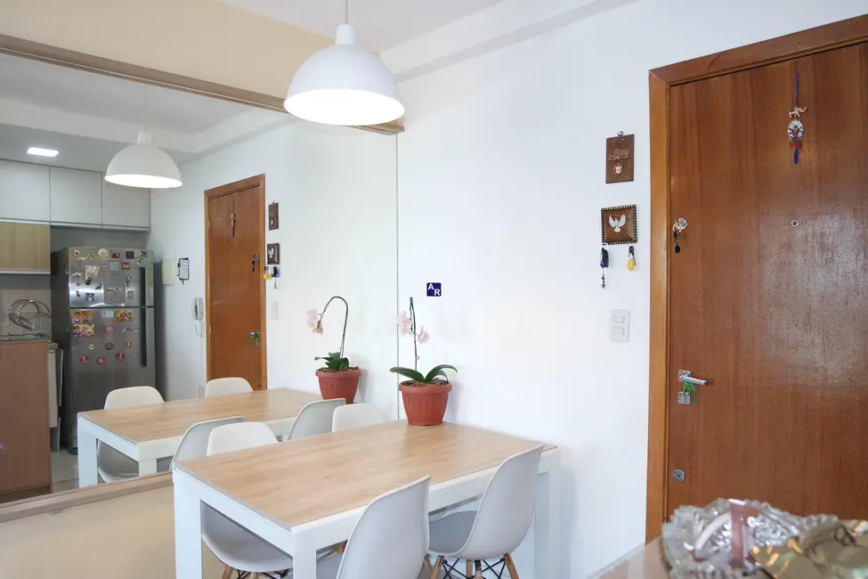 Foto 3 de Apartamento com 2 quartos à venda, 57m2 em Jardim Marilu, Carapicuiba - SP