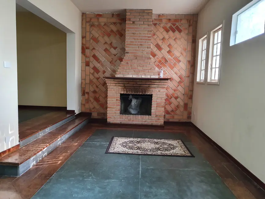 Foto 4 de Casa com 4 quartos para alugar, 369m2 em Chácaras Bartira, Embu Das Artes - SP