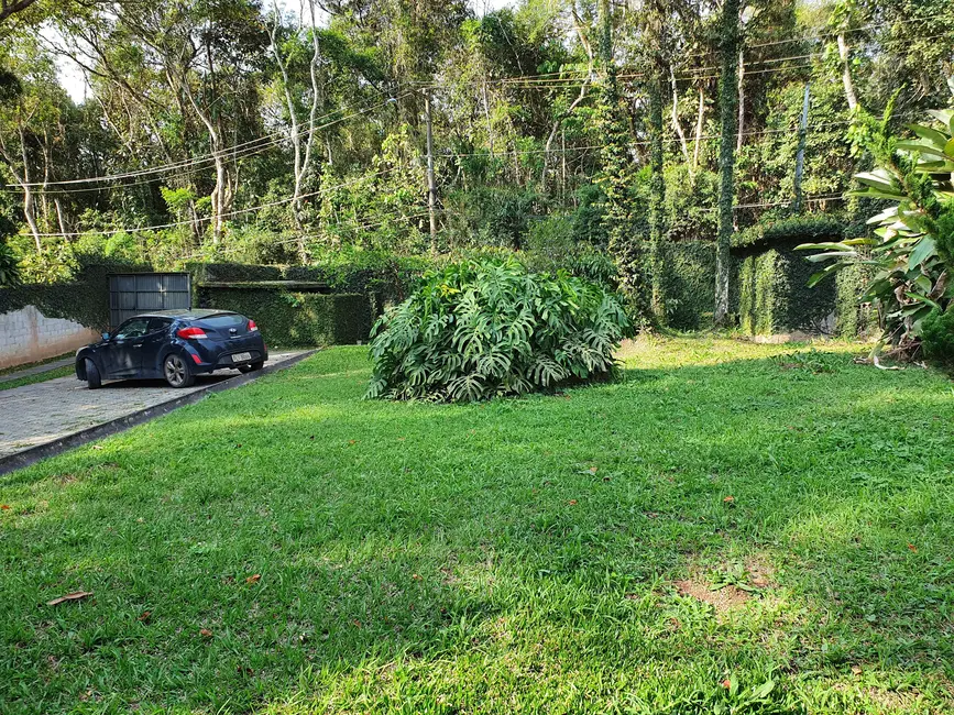 Foto 9 de Casa com 4 quartos para alugar, 369m2 em Chácaras Bartira, Embu Das Artes - SP