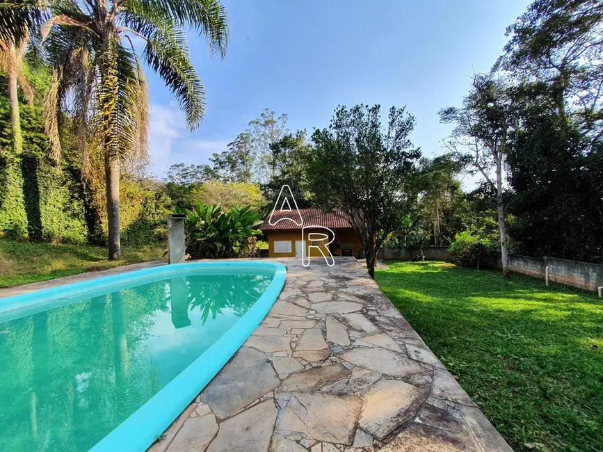 Casa com 4 quartos à venda e para alugar, 369m2 em Chácaras Bartira, Embu Das Artes - SP - imagem 3 Foto 3 de Casa com 4 quartos à venda e para alugar, 369m2 em Chácaras Bartira, Embu Das Artes - SP