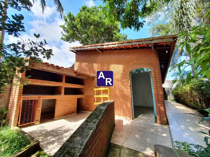 Foto 1 de Casa com 2 quartos para alugar, 80m2 em Chácaras Ana Lúcia, Embu Das Artes - SP