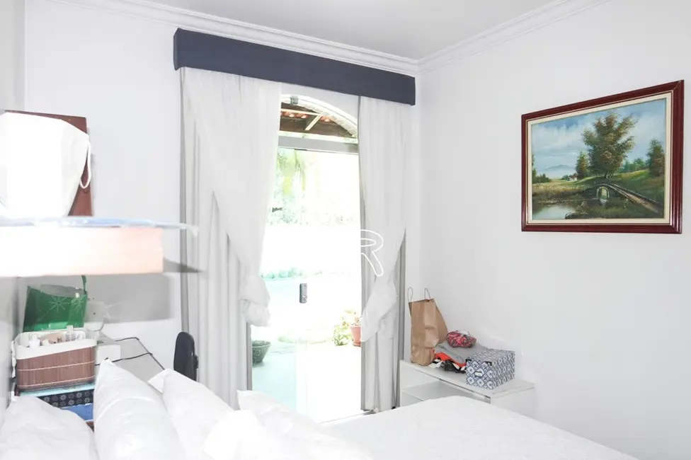 Casa com 5 quartos à venda, 500m2 em Chácaras Ana Lúcia, Embu Das Artes - SP - imagem 9 Foto 9 de Casa com 5 quartos à venda, 500m2 em Chácaras Ana Lúcia, Embu Das Artes - SP