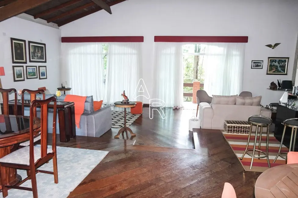 Casa com 5 quartos à venda, 500m2 em Chácaras Ana Lúcia, Embu Das Artes - SP - imagem 4 Foto 4 de Casa com 5 quartos à venda, 500m2 em Chácaras Ana Lúcia, Embu Das Artes - SP