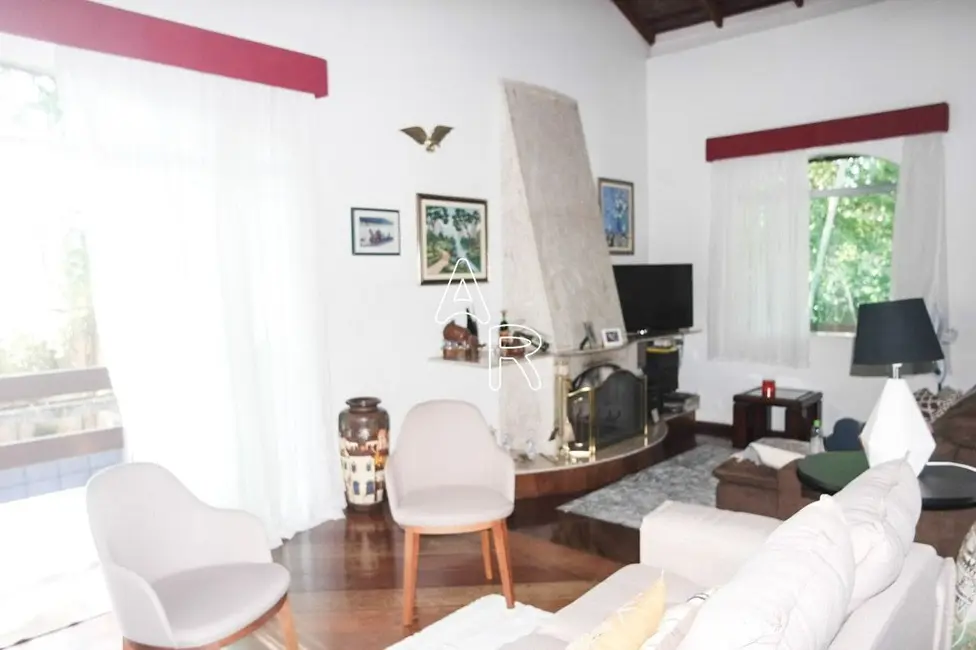 Casa com 5 quartos à venda, 500m2 em Chácaras Ana Lúcia, Embu Das Artes - SP - imagem 2 Foto 2 de Casa com 5 quartos à venda, 500m2 em Chácaras Ana Lúcia, Embu Das Artes - SP