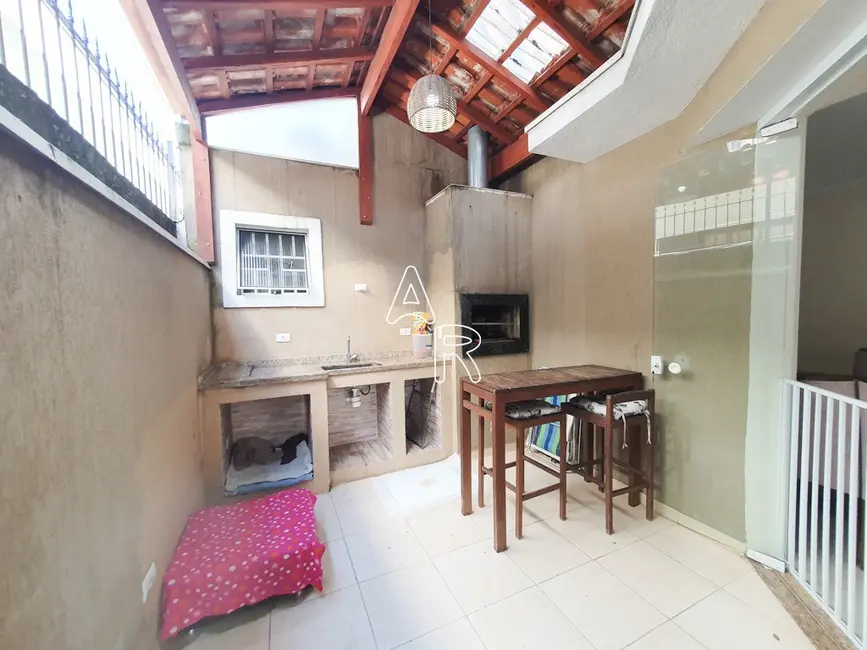 Foto 3 de Casa com 3 quartos à venda, 134m2 em Parque Ipê, São Paulo - SP