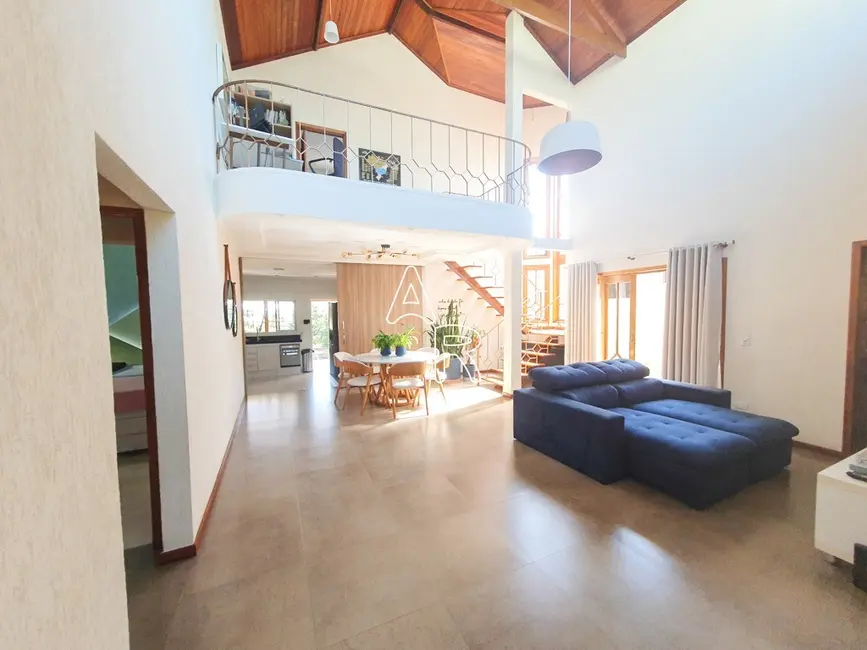 Foto 4 de Casa com 3 quartos à venda, 295m2 em Chácara das Rosas, Cotia - SP