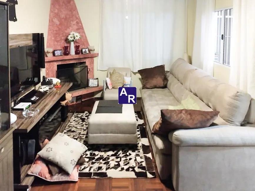 Casa com 3 quartos à venda, 180m2 em Instituto de Previdência, São Paulo - SP - imagem 1 Foto 1 de Casa com 3 quartos à venda, 180m2 em Instituto de Previdência, São Paulo - SP