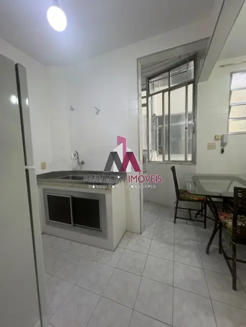 Apartamento com 2 quartos à venda, 65m2 em Copacabana, Rio De Janeiro - RJ - imagem 8 Foto 8 de Apartamento com 2 quartos à venda, 65m2 em Copacabana, Rio De Janeiro - RJ