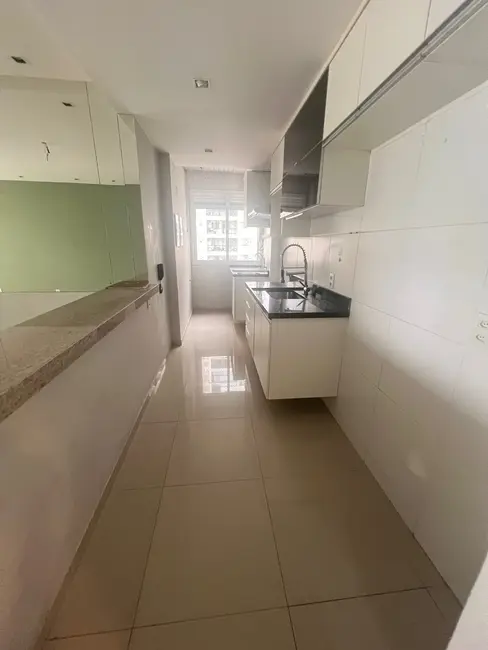Foto 2 de Apartamento com 3 quartos para alugar, 90m2 em Rio De Janeiro - RJ