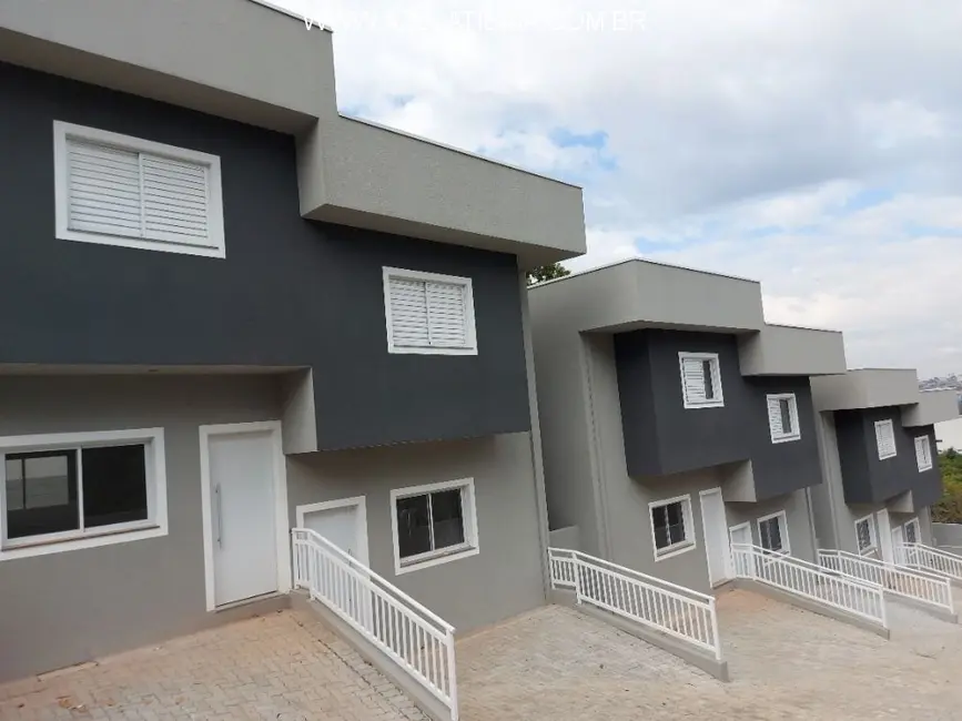 Foto 1 de Casa de Condomínio com 2 quartos à venda, 63m2 em Jardim Santo Antônio, Atibaia - SP