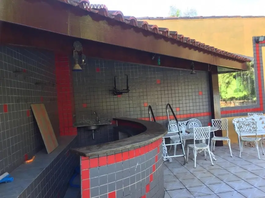 Chácara com 8 quartos à venda, 285m2 em Jardim Sueli, Atibaia - SP - imagem 3 Foto 3 de Chácara com 8 quartos à venda, 285m2 em Jardim Sueli, Atibaia - SP