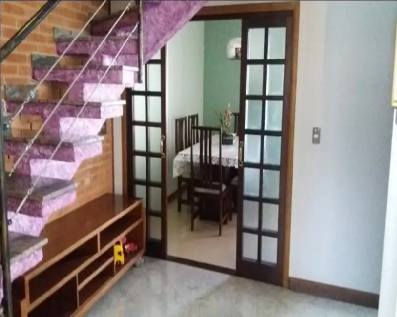 Casa com 3 quartos à venda, 184m2 em Jardim das Cerejeiras, Atibaia - SP - imagem 6 Foto 6 de Casa com 3 quartos à venda, 184m2 em Jardim das Cerejeiras, Atibaia - SP