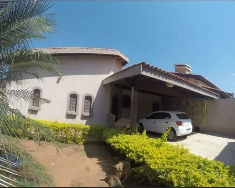 Casa com 3 quartos à venda, 450m2 em Atibaia - SP - imagem 3 Foto 3 de Casa com 3 quartos à venda, 450m2 em Atibaia - SP