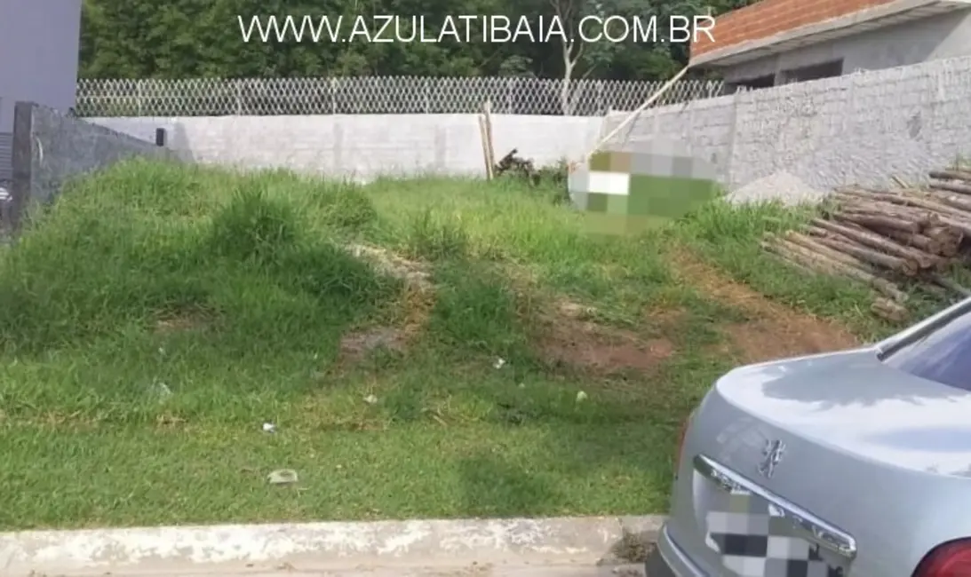 Foto 1 de Terreno / Lote à venda, 329m2 em Atibaia - SP