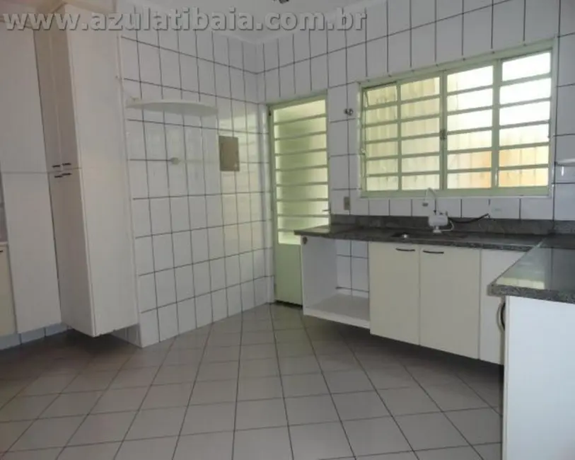 Casa com 4 quartos à venda, 180m2 em Vila Junqueira, Atibaia - SP - imagem 9 Foto 9 de Casa com 4 quartos à venda, 180m2 em Vila Junqueira, Atibaia - SP