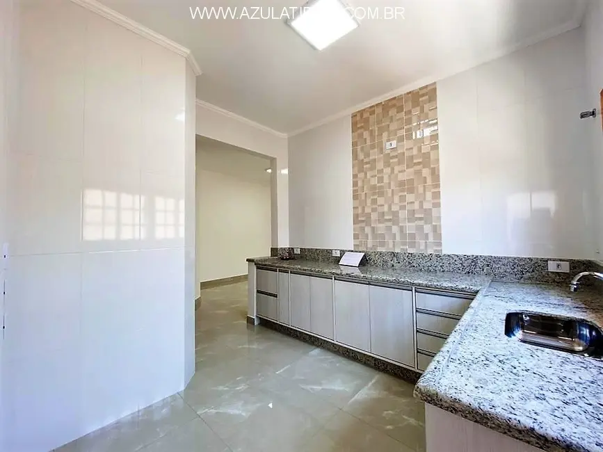 Foto 6 de Casa com 3 quartos à venda, 118m2 em Nova Cerejeira, Atibaia - SP