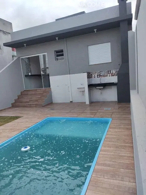 Foto 2 de Casa com 2 quartos à venda, 73m2 em Nova Cerejeira, Atibaia - SP