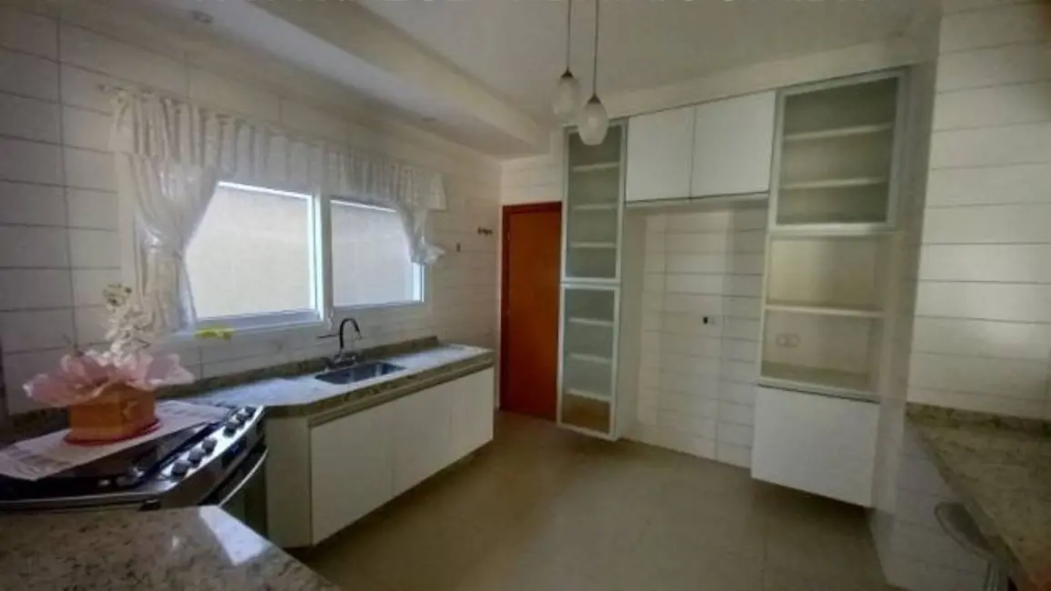 Foto 5 de Casa com 3 quartos à venda, 240m2 em Atibaia - SP